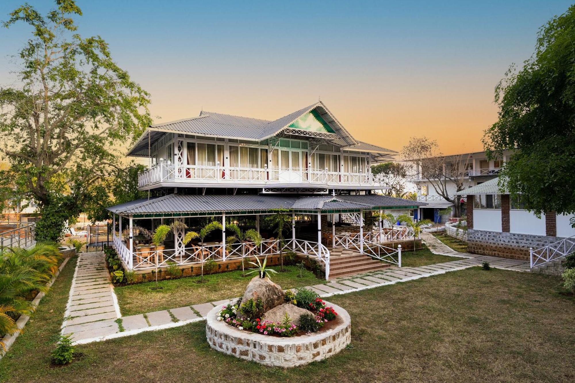 Hotel Mgm Whispering Wind'S Yelagiri Exteriér fotografie
