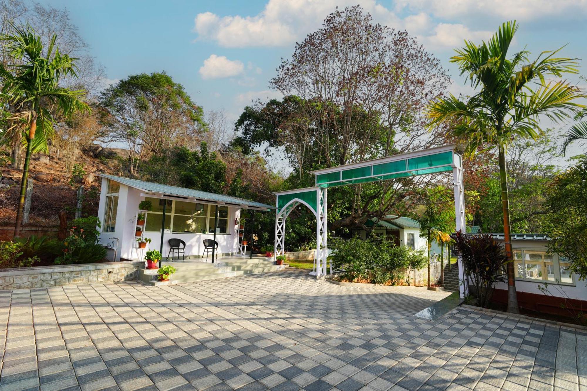 Hotel Mgm Whispering Wind'S Yelagiri Exteriér fotografie